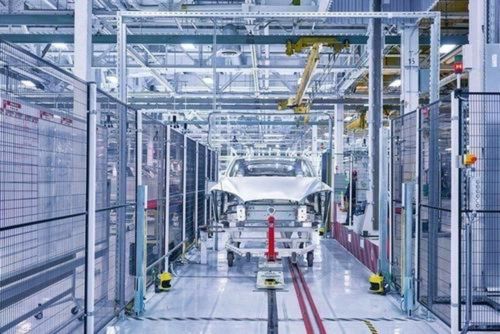 特斯拉中国 不是撤离，而是软硬件研发的新征程